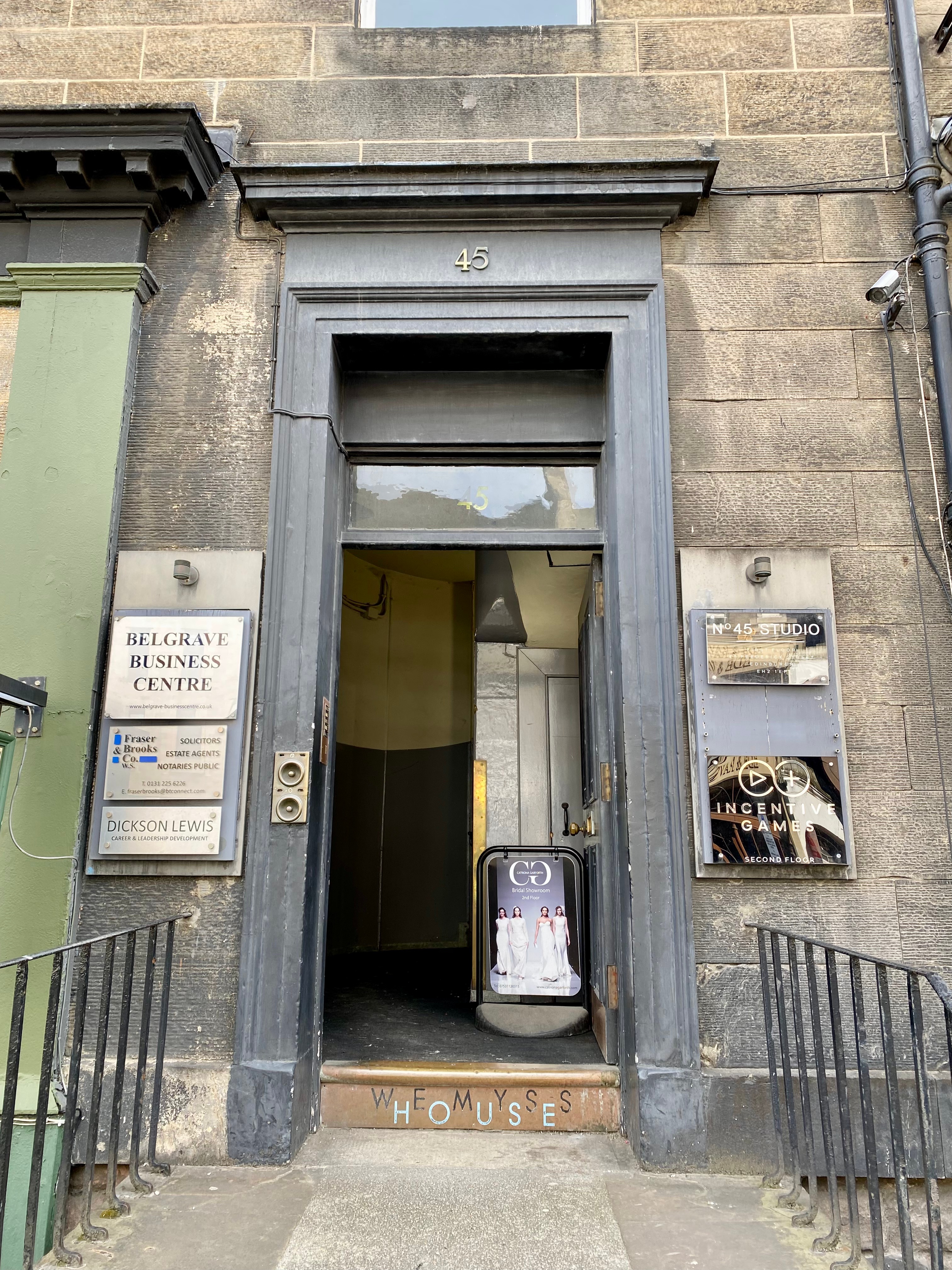 ingresso studio